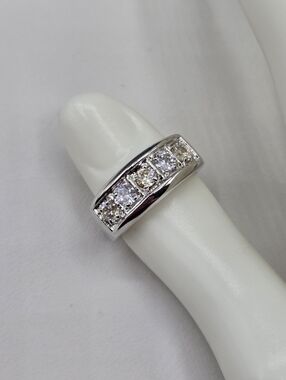 Swarovski Crystal Elements Silver Statement Ring Pale Yellow Clear Size 8 Prom